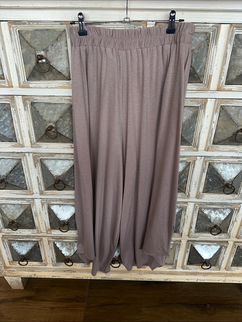 Wide Leg Pull-On Pants in Taupe
